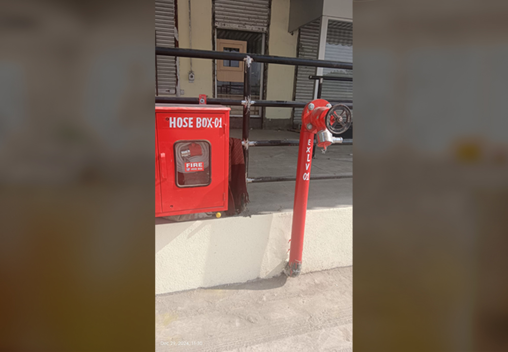 double-door-hose-box